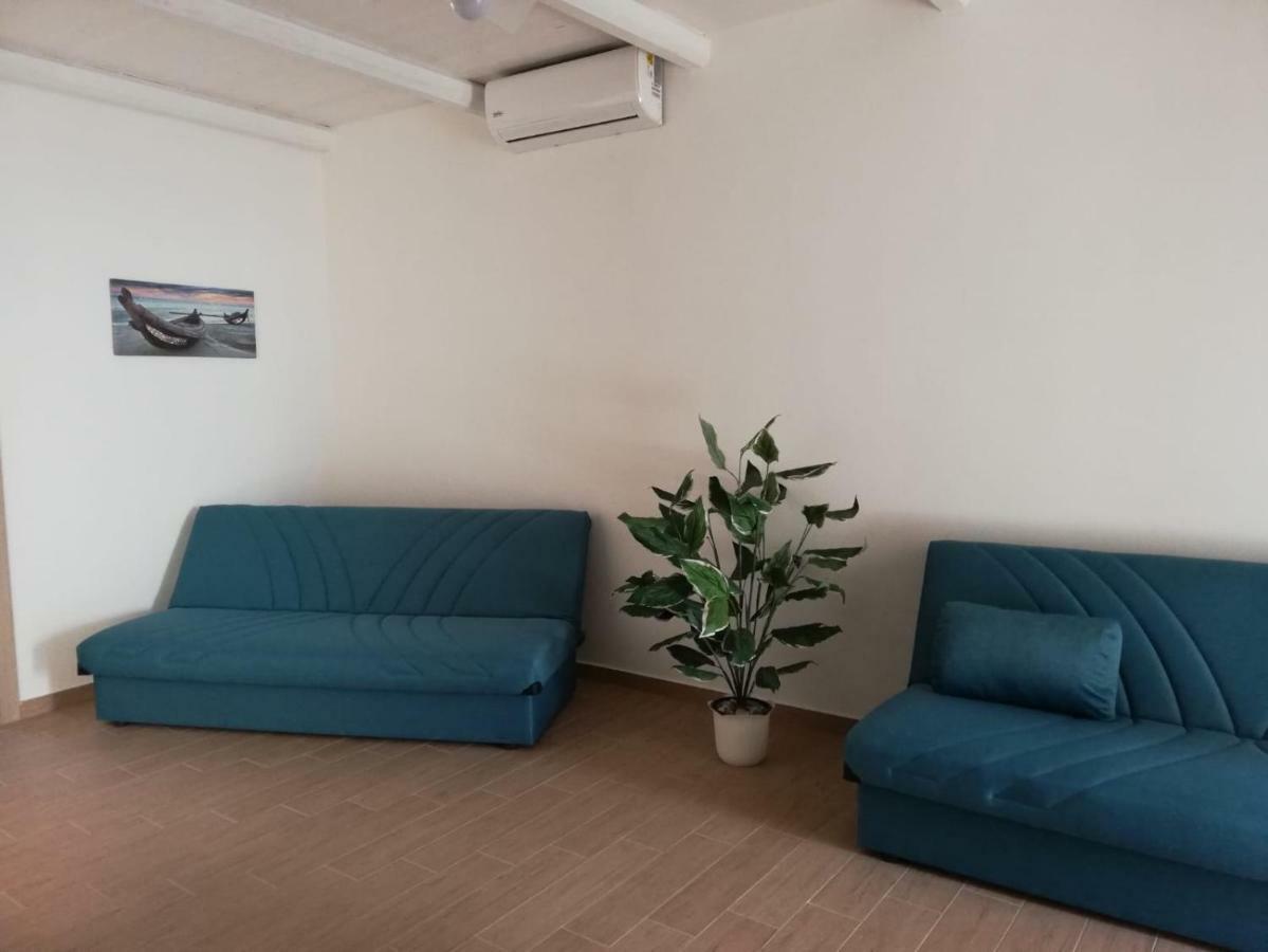 Il Quarzo Villa Cabras Ngoại thất bức ảnh