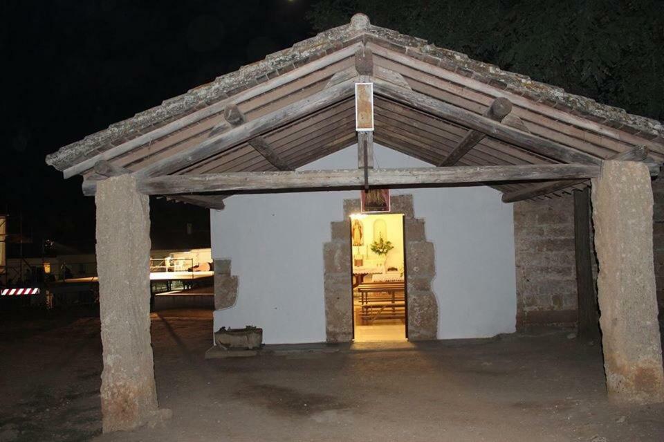 Il Quarzo Villa Cabras Ngoại thất bức ảnh